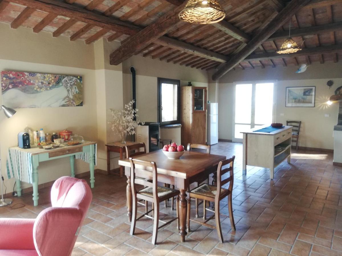 דירות צ'זנה Casa Delle Ginestre מראה חיצוני תמונה